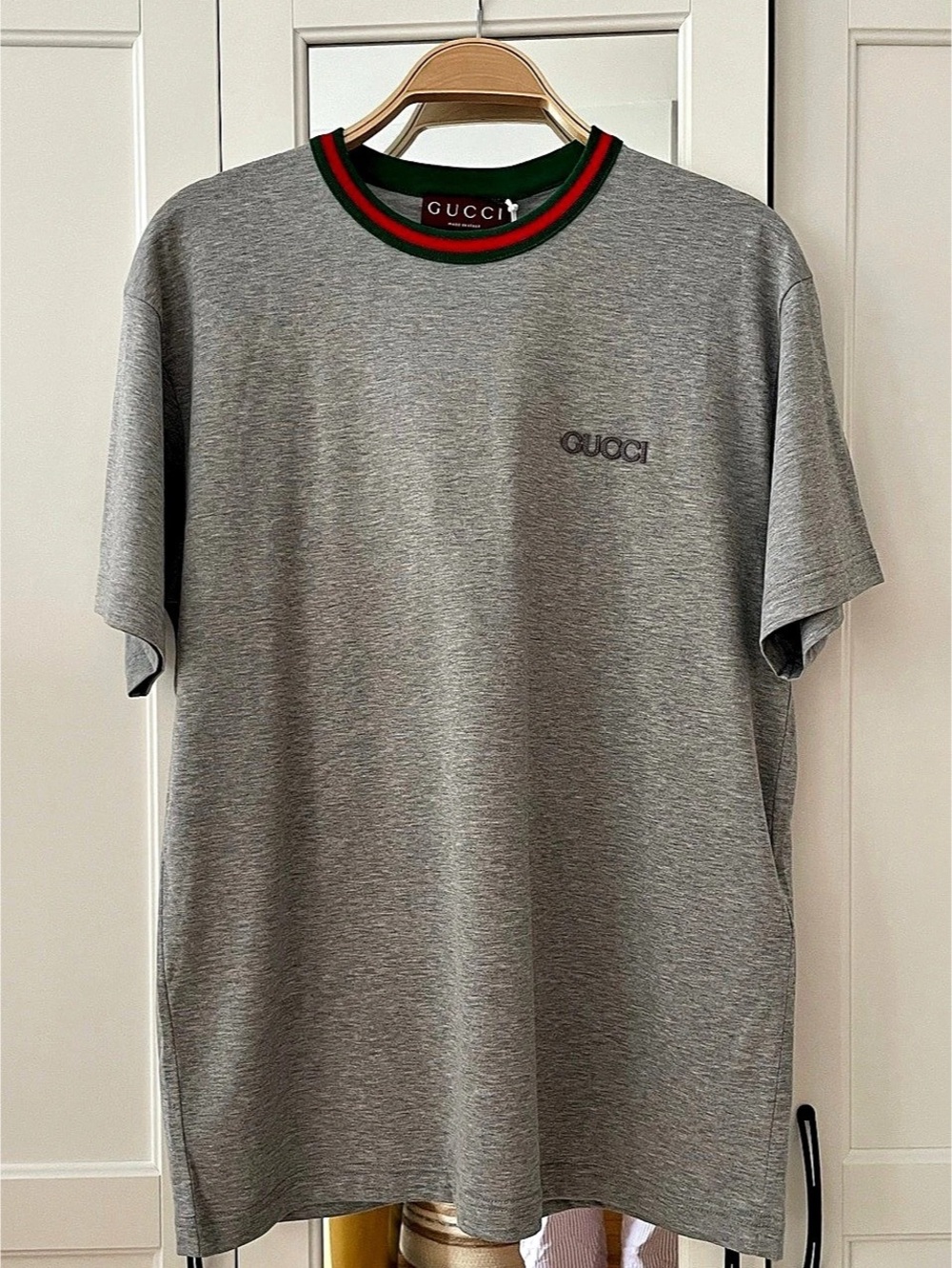 NWT Gucci ringer logo tee in heather grey and contrast neck rib.